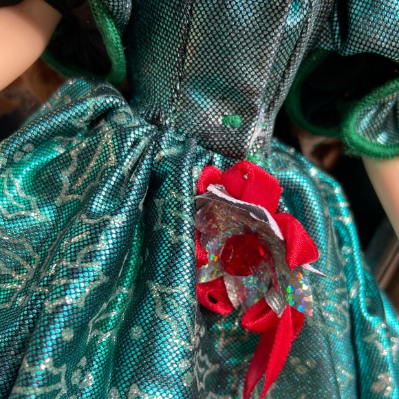 Green Eyed Redhead Barbie in Christmas Holly Gown - Picture 4 of 10